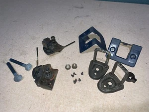 84 85 Honda Accord 2 puertas hatchback asiento trasero pestillos placas de golpeador y molduras - Imagen 1 de 4