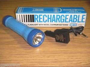 Bright Star #801 wiederaufladbare Taschenlampe mit 2 Nickel Cadmium Batterien Neu aus altem Lagerbestand - Bild 1 von 7