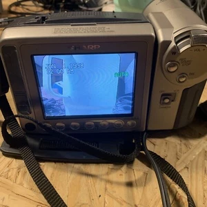 Sharp Viewcam VL-E760U 8mm Handheld LCD Camcorder 40x Zoom TESTED VGC - Picture 1 of 11
