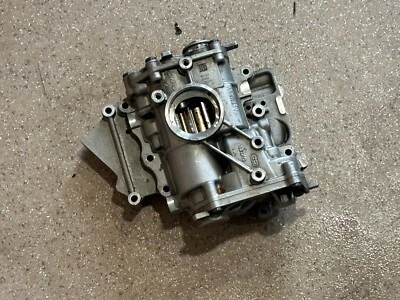 Pump BMW M5 F90 M8 F91 F92 engine oil pump oil pump engine oil pump 7852262  - Image 1 of 4