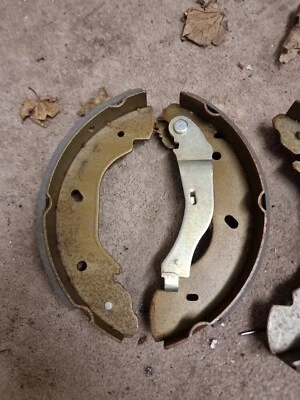 ford transit rear brake shoes - Image 1 of 4
