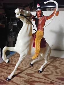 Original Hartland CHIEF BRAVE EAGLE on WAR PONY Western Model - Picture 1 of 8