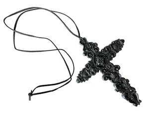 Halloween Gothic schwarzes Kreuz Halskette mit Lederkordel Deko Kostüm geschnitzt Harz - Bild 1 von 6