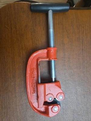 Heavy Duty #2 Pipe Cutter 12-50 mm (1/2" - 2") - Image 1 of 3