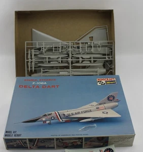 Minecraft Hasegawa General Dynamics F-106A Delta Dart 1:72 Scale Model Kit  - Picture 1 of 3