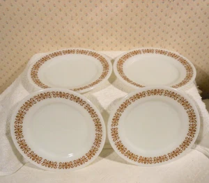 Set 4 piatti vintage Pyrex di Corning Butterfly oro 6 3/4" insalata dessert - Foto 1 di 10