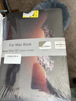 MacBook Pro 13 英寸保护壳 全新 塑料 山地天空场景 — 第 1/4 张图片