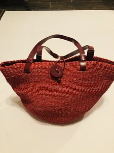 Raspberry Red Woven Shoulder Step Purse - Picture 1 of 4