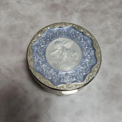 2018 Limited Release Kanebo Milano Collection Face Up Powder 24g From Japan - Image 1 of 4