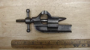 Vntg Unbranded Bolt Down Anvil Bench Vise, 1-5/8" Jaws,1-3/16" Capacity,VGC! - Picture 1 of 16