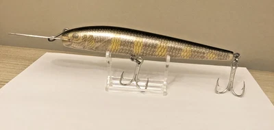 Rebel Naturalized Shiner Perch Deep Minnow DM 4077S Fishing Lure - Image 1 of 4