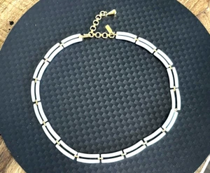 Vintage Monet Necklace White Enamel Gold Tone Choker 14 - 16 Inch Signed - Picture 1 of 5