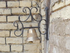Wandglocke Messingglocke Schmiedeeisen Obertino Fondeur Morteau aus Frankreich - Bild 1 von 9