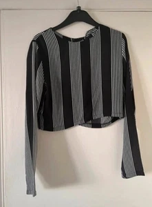 Missguided size 8 cropped light weight long sleeve striped top - Picture 1 of 10