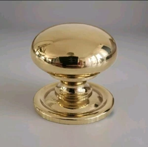 Brass fingertip cupboard knob Carlisle 30mm - Picture 1 of 6