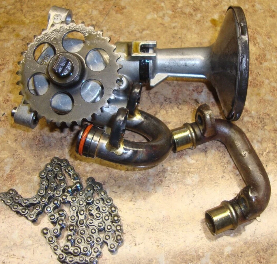 2001 年雅马哈 YZFR6 YZFR6L YZF R6 YZFR600 YZFR 发动机油泵零件屏幕 01 — 第 1/1 张图片