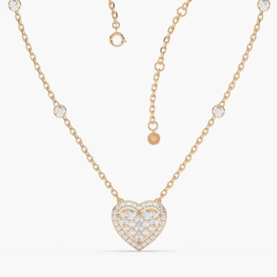 Colgante en forma de corazón, único colgante de oro macizo de 14K para mujer Foto 1 de 4