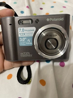 POLAROID Dig. Camera m737T 7.0 MEGAPIXIL 3X Fine Zoom (No Battery,no Charger) - Image 1 of 4