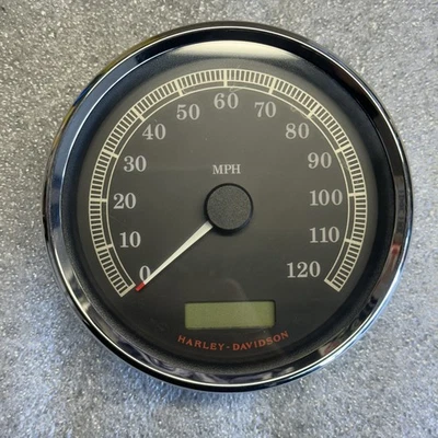 Harley Velocímetro calibre Road King Dyna Softail 2008-2013 fabricante de equipos originales - 67557-08A Foto 1 de 4