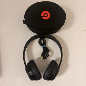 Beats Black Headphones Solo A1796 - TESTED - Picture 1 of 7