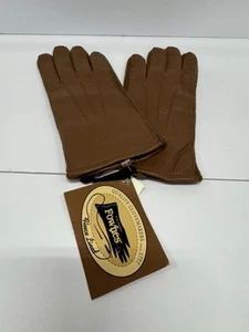 Gloves - Picture 1 of 3