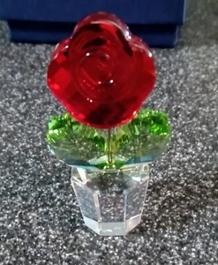 NIB Swarovski Happy Moments Happy Flowers RED ROSE #855890 Retired COA MINT ๐น - Picture 1 of 2