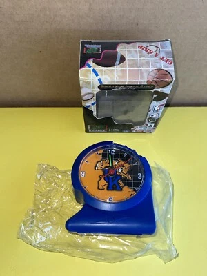 Ergonómico Vintage Reloj Despertador Hora del Sol Kentucky Wildcats Reino Unido Venta al por mayor Lote de 50 Foto 1 de 4