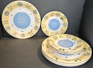 8 Pc RARE Gibson Sunny Garden Swirl Flower Blue 4 Dinner 4 Salad Plates FREESHIP - Picture 1 of 19