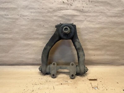 Conjunto de brazo de control superior delantero Triumph TR6 LH OEM IL06707 Foto 1 de 4