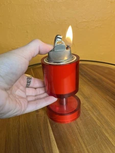 Vintage Tischfeuerzeug rot Lucite Midcentury Modern - Bild 1 von 4