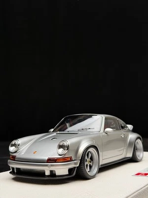 Porsche 911 Singer DLS (Silver) [Make up Eidolon] 1/18 scale - Image 1 of 4