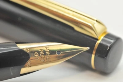 Pluma Estilográfica Pilot Elite De Colección 14K Plumín Fino Negra con Convertidor Muy Buena+ A1006 Foto 1 de 4