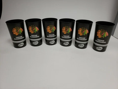 6 New Chicago Blackhawks NHL hockey Bud Light beer plastic 16oz Tumblers cups Cover