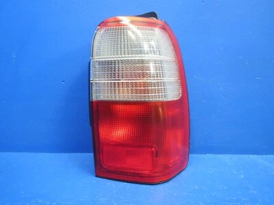Toyota 4runner 1999 lado del pasajero, luz trasera derecha, luz trasera OEM. B37 Foto 1 de 4