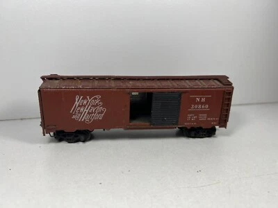 HO Custom New Haven 40’ Box Car NH # 30860 Metal Sides Freight Train Car - Image 1 of 4