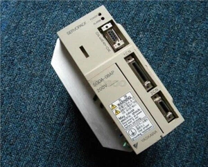 Servoaccionamiento Yaskawa SGDA-08AP iv~ usado 1 pieza - Imagen 1 de 2