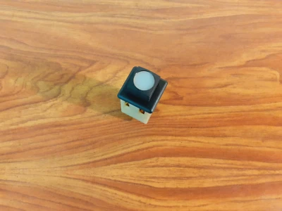 interrupteur DAV sans pictogramme véhicules TALBOT SIMCA PEUGEOT RENAULT 70 / 80 - Photo 1/4