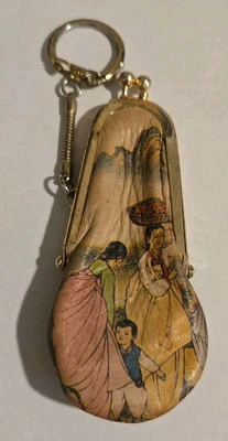 Llavero monedero vintage de cuero sintético con tema oriental forro rojo para damas Foto 1 de 3