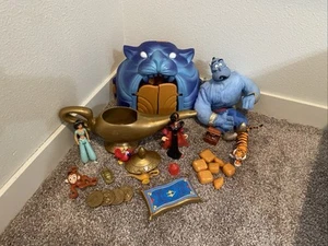 Vintage Disney Aladdin “Cave of Wonders” Playset - w xtra Figures - Not Complete - Picture 1 of 2
