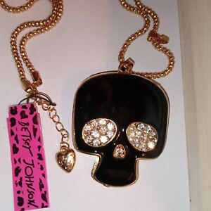 BETSEY JOHNSON BLACK LUCITE @ CRYSTAL SKULL  GOLD  PENDANT NECKLACE NWT ✨✨