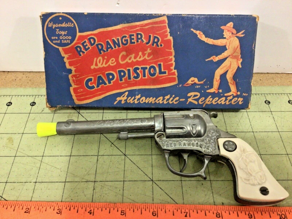 De colección Wyandotte Red Ranger Jr. No. Pistola de tapa fundida a presión 70 con caja Foto 1 de 4