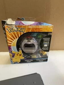 Pokémon Z-Ring + Pikachu Minifigure NIB Nintendo 3DS/2DS TOMY 2016 READ LISTING - Picture 1 of 6