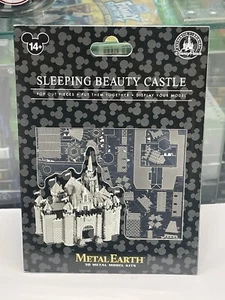 WALT DISNEY WORLD SLEEPING BEAUTY CASTELLO (ARGENTO) METALLO TERRA KIT MODELLO METALLO 3D - Foto 1 di 1