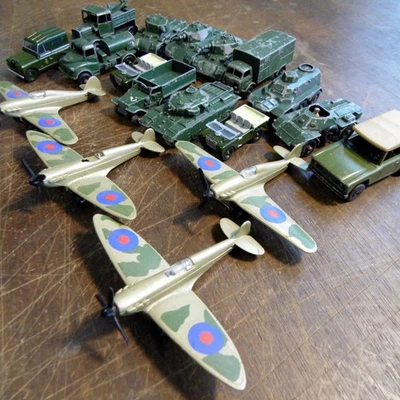 x18 Vintage Lesney Matchbox (+other) Diecast Vehicles/Plane Military Bundle - Image 1 of 4