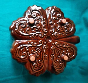 Retro Traditional Decorative German Terracotta Pottery Baking Mould 4Leaf Clover - Picture 1 of 5