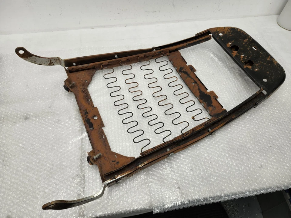 70-78 C3 Corvette верхняя рама спинки сиденья и петли слева или справа OEM ИЗЯЩНЫЙ Gm - Изображение 1 из 4