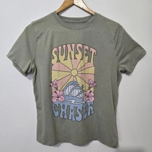 Abercrombie Kids Girls Sunset Chaser Tshirt Size 11/12 Short Sleeve Green Beach - Picture 1 of 10