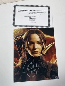 Jennifer Lawrence 8x10 SIGNED AUTOGRAPH RARE PHOTO SIGNATURE - Picture 1 of 7