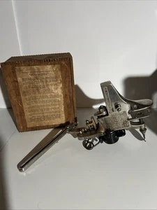 Vintage Weinflasche Flaschenkorker Invincible No.100 Holzkiste (1 Griff fehlt - Bild 1 von 12