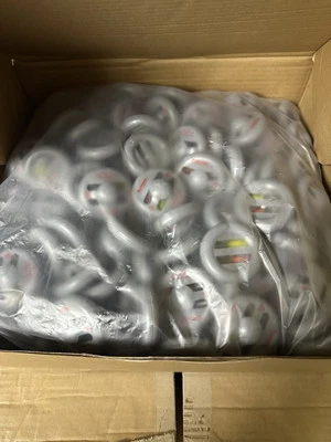 250 etiquetas de tinta Alpha redondas de seguridad antirrobo ropa al por menor SIN ALFILERES, solo etiquetas Foto 1 de 2